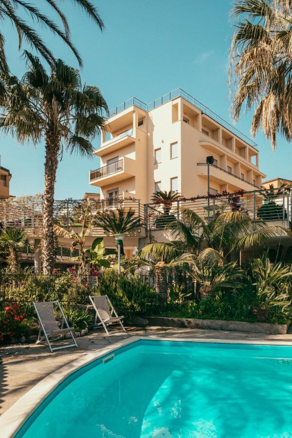 Hotel Residence La Palma Finale Ligure Exterior photo